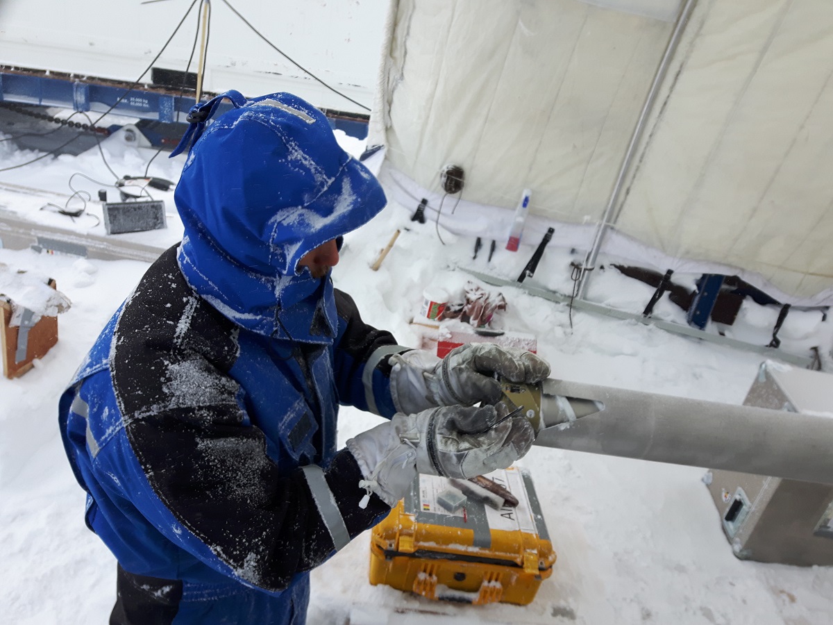 Pulling ice core out of drill